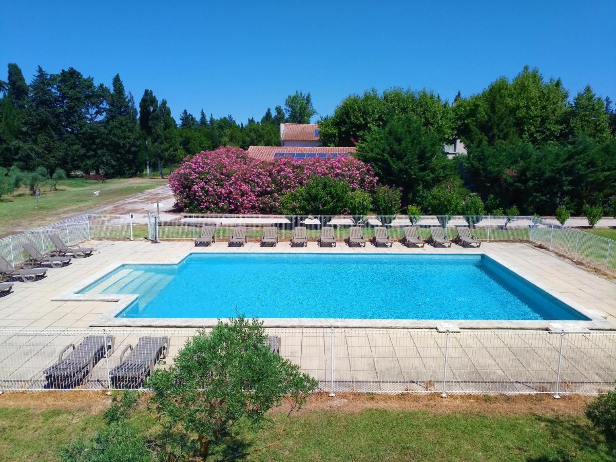 Châteaurenard Les Gites Du Mas Canillac מראה חיצוני תמונה