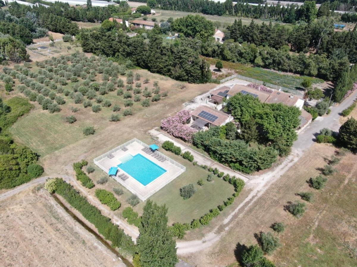 Châteaurenard Les Gites Du Mas Canillac מראה חיצוני תמונה