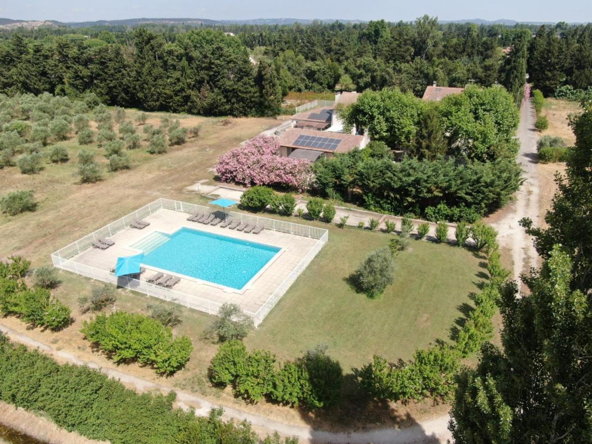 Châteaurenard Les Gites Du Mas Canillac מראה חיצוני תמונה